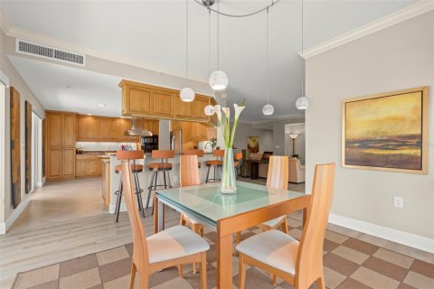 Condo in Tierra Verde, Florida, 3 bedrooms  № 1888683 - photo 23