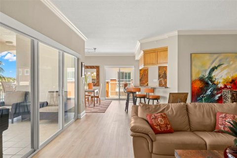 Condo in Tierra Verde, Florida, 3 bedrooms  № 1888683 - photo 20