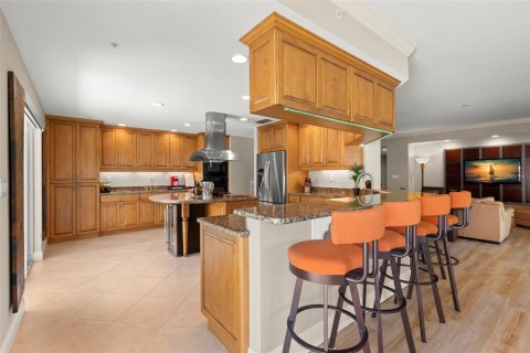 Condo in Tierra Verde, Florida, 3 bedrooms  № 1888683 - photo 24