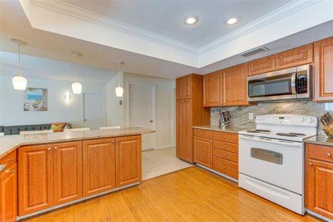 House in Venice, Florida 4 bedrooms, 198.44 sq.m. № 1917054 - photo 13