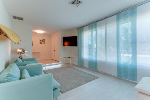 House in Venice, Florida 4 bedrooms, 198.44 sq.m. № 1917054 - photo 15