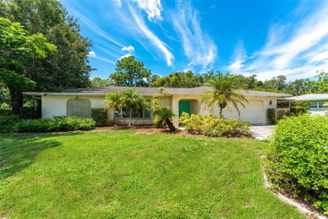 House in Venice, Florida 4 bedrooms, 198.44 sq.m. № 1917054 - photo 1