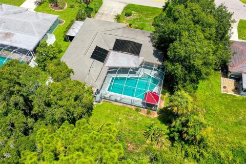 House in Venice, Florida 4 bedrooms, 198.44 sq.m. № 1917054 - photo 2