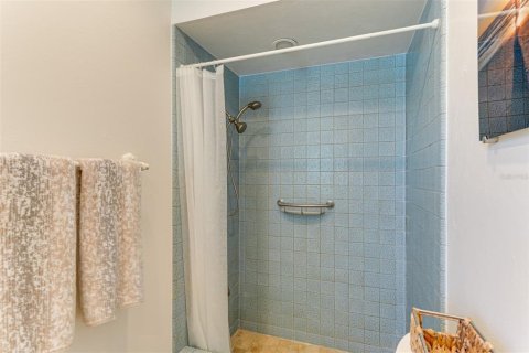 House in Venice, Florida 4 bedrooms, 198.44 sq.m. № 1917054 - photo 27