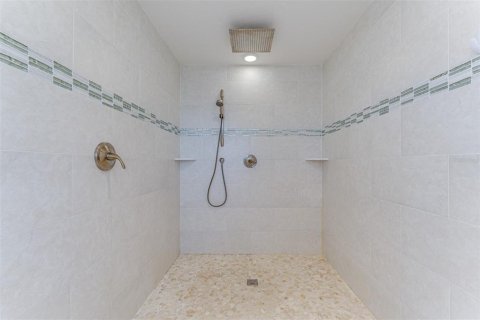 House in Venice, Florida 4 bedrooms, 198.44 sq.m. № 1917054 - photo 23