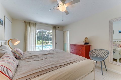 House in Venice, Florida 4 bedrooms, 198.44 sq.m. № 1917054 - photo 21