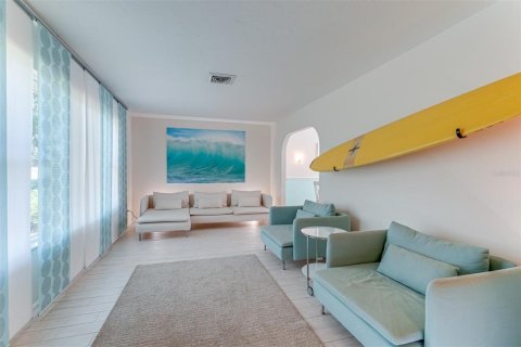 House in Venice, Florida 4 bedrooms, 198.44 sq.m. № 1917054 - photo 14