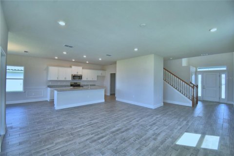 House in Auburndale, Florida 4 bedrooms, 223.43 sq.m. № 1447551 - photo 17