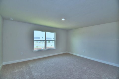 House in Auburndale, Florida 4 bedrooms, 223.43 sq.m. № 1447551 - photo 27