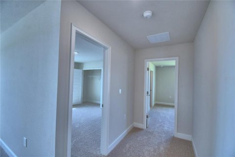 House in Auburndale, Florida 4 bedrooms, 223.43 sq.m. № 1447551 - photo 24
