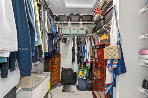 Casa en venta en Sunrise, Florida, 4 dormitorios, 172.61 m2 № 1945669 - foto 17