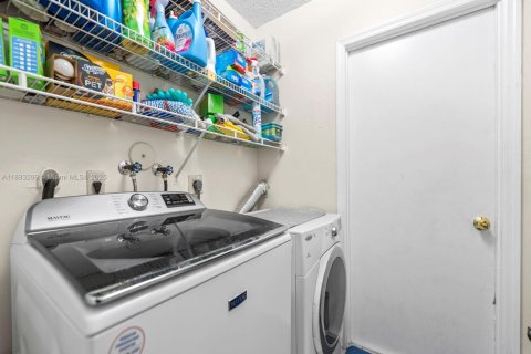 Casa en venta en Sunrise, Florida, 4 dormitorios, 172.61 m2 № 1945669 - foto 23