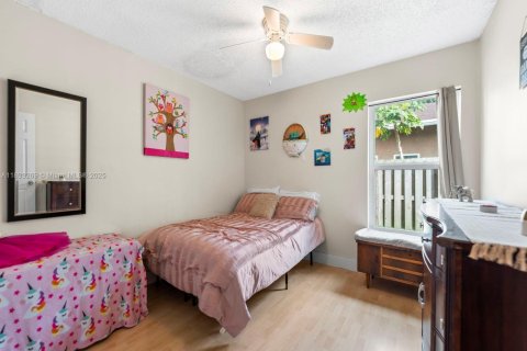 Casa en venta en Sunrise, Florida, 4 dormitorios, 172.61 m2 № 1945669 - foto 19