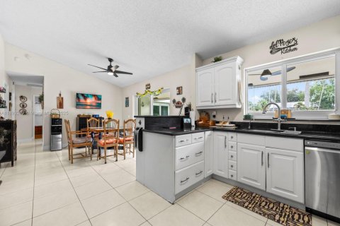 Casa en venta en Sunrise, Florida, 4 dormitorios, 172.61 m2 № 1945669 - foto 10