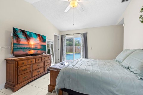 Casa en venta en Sunrise, Florida, 4 dormitorios, 172.61 m2 № 1945669 - foto 14