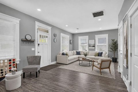 Villa ou maison à vendre à Tampa, Floride: 3 chambres, 131.18 m2 № 2342549 - photo 4