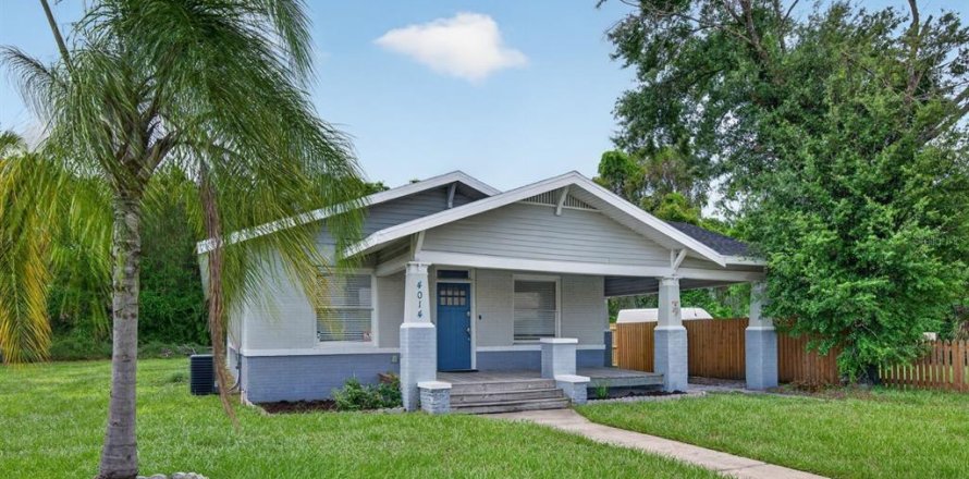Villa ou maison à Tampa, Floride 3 chambres, 131.18 m2 № 2342549