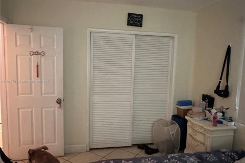 Снять в аренду виллу или дом в Холливуд, Флорида 3 спальни, 135.64м2, № 1896039 - фото 22