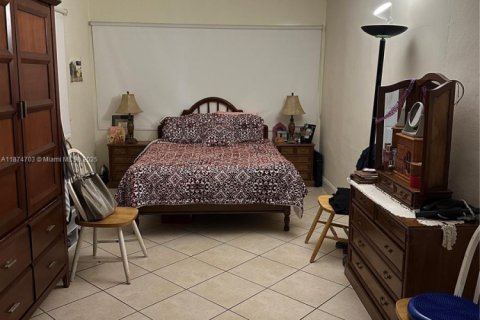 Снять в аренду виллу или дом в Холливуд, Флорида 3 спальни, 135.64м2, № 1896039 - фото 19