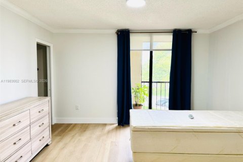 Condo in Miami, Florida, 2 bedrooms  № 2052970 - photo 10