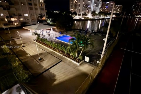 Кондоминиум с 1 спальней в Авентура, Флорида № 2001720