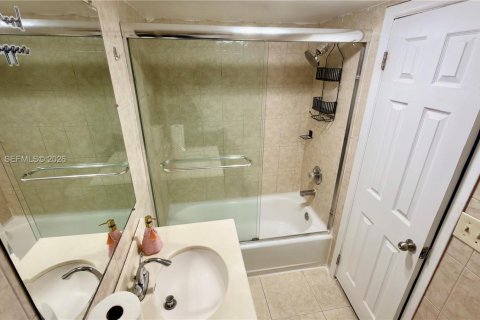 Купить кондоминиум в Авентура, Флорида 1 спальня, 80.82м2, № 2001720 - фото 11