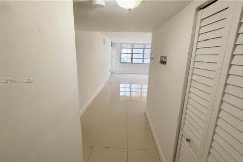 Купить кондоминиум в Авентура, Флорида 1 спальня, 80.82м2, № 2001720 - фото 28