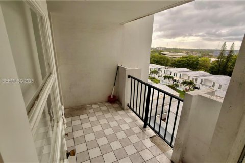 Купить кондоминиум в Авентура, Флорида 1 спальня, 80.82м2, № 2001720 - фото 15