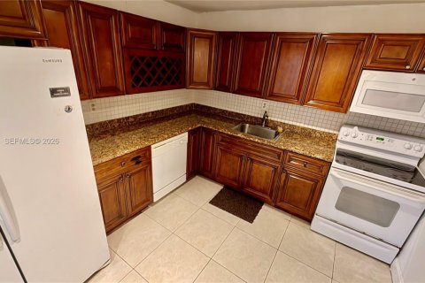 Купить кондоминиум в Авентура, Флорида 1 спальня, 80.82м2, № 2001720 - фото 24