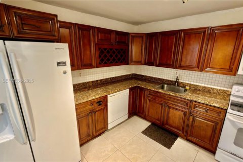 Купить кондоминиум в Авентура, Флорида 1 спальня, 80.82м2, № 2001720 - фото 23