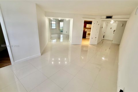 Купить кондоминиум в Авентура, Флорида 1 спальня, 80.82м2, № 2001720 - фото 20