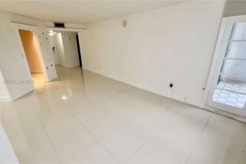 Купить кондоминиум в Авентура, Флорида 1 спальня, 80.82м2, № 2001720 - фото 16