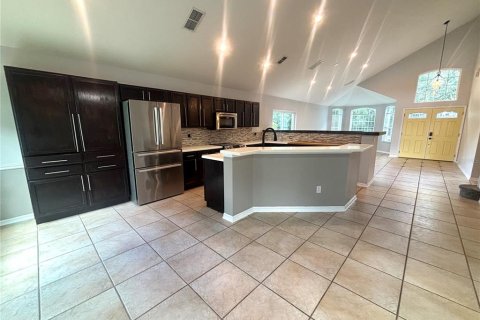 House in Casselberry, Florida 4 bedrooms, 208.94 sq.m. № 1913829 - photo 5