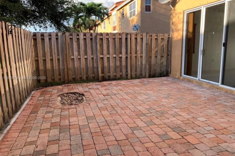 Adosado en alquiler en Miami, Florida, 3 dormitorios, 158.31 m2 № 2055049 - foto 9