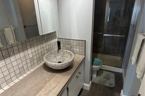 Condominio en alquiler en Bradenton, Florida, 2 dormitorios, 106.28 m2 № 1882966 - foto 16