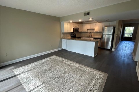 Condominio en alquiler en Bradenton, Florida, 2 dormitorios, 106.28 m2 № 1882966 - foto 11