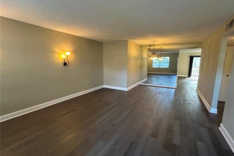 Condominio en alquiler en Bradenton, Florida, 2 dormitorios, 106.28 m2 № 1882966 - foto 6