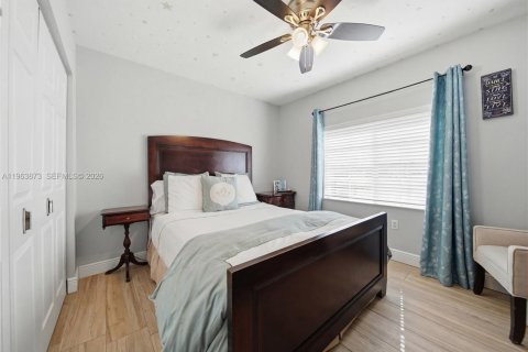 Villa ou maison à vendre à Cutler Bay, Floride: 3 chambres, 154.12 m2 № 2025504 - photo 15