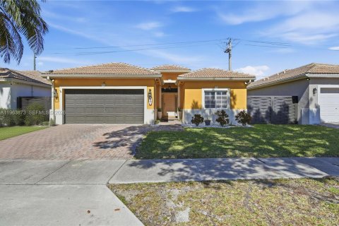Villa ou maison à Cutler Bay, Floride 3 chambres, 154.12 m2 № 2025504