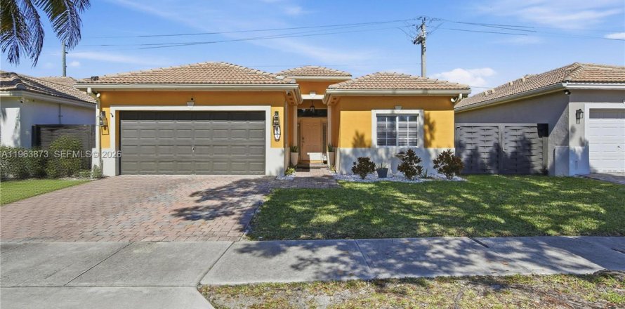 Villa ou maison à Cutler Bay, Floride 3 chambres, 154.12 m2 № 2025504