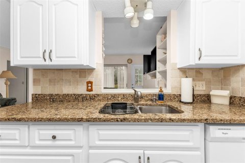 House in Venice, Florida 2 bedrooms, 128.48 sq.m. № 2098013 - photo 14