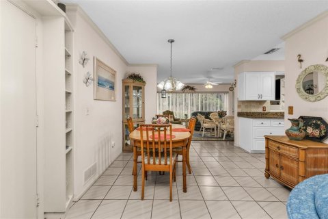House in Venice, Florida 2 bedrooms, 128.48 sq.m. № 2098013 - photo 8
