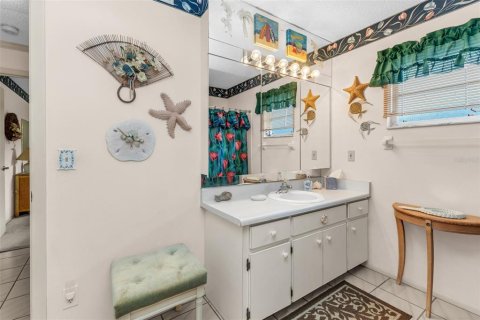 House in Venice, Florida 2 bedrooms, 128.48 sq.m. № 2098013 - photo 29