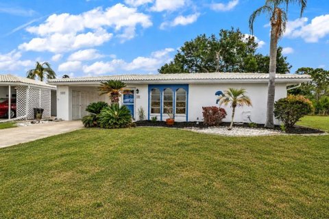 House in Venice, Florida 2 bedrooms, 128.48 sq.m. № 2098013 - photo 2