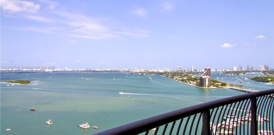 Condo à Miami, Floride, 2 chambres  № 1774391