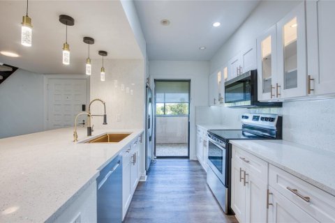 Copropriété à vendre à Saint Petersburg, Floride: 3 chambres, 150.5 m2 № 2302236 - photo 19