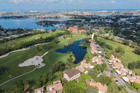 Copropriété à vendre à Saint Petersburg, Floride: 3 chambres, 150.5 m2 № 2302236 - photo 29