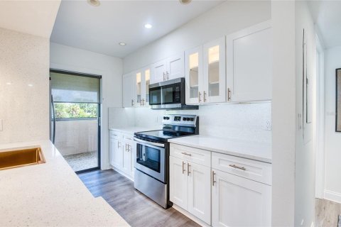 Copropriété à vendre à Saint Petersburg, Floride: 3 chambres, 150.5 m2 № 2302236 - photo 21