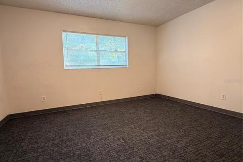 House in Orlando, Florida 2 bedrooms, 96.8 sq.m. № 2379458 - photo 4