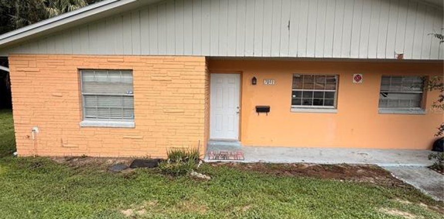 House in Orlando, Florida 2 bedrooms, 96.8 sq.m. № 2379458